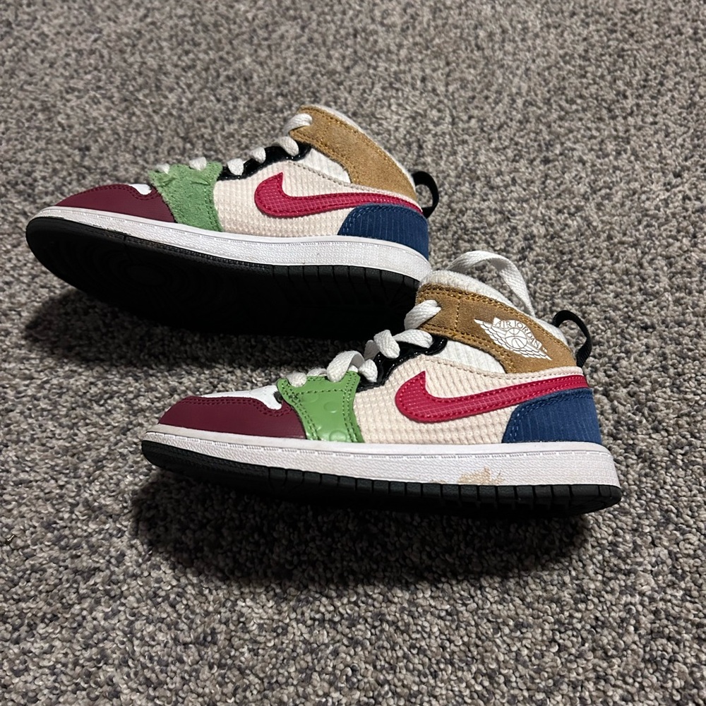 Nike Air Jordan 1 Mid SE (GS) Shoes Youth Kids Size 11c Multicolor